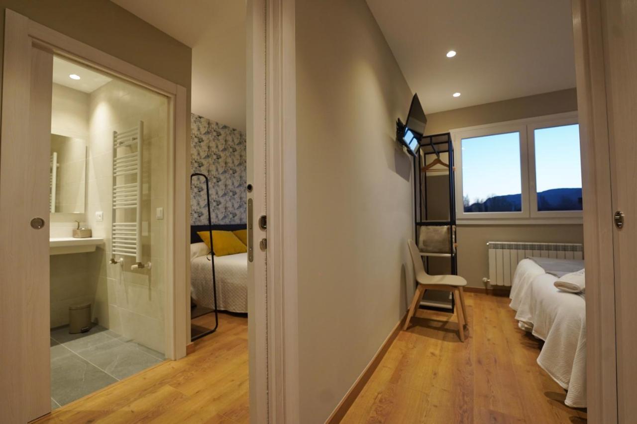 Larrion Hostal - Ostatua Exterior photo